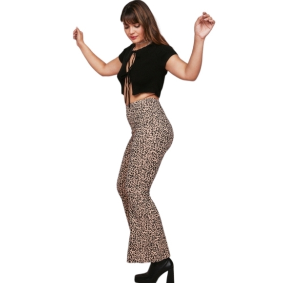 Nasty Gal Collection Leopard Print Flared Pants Made in UK Size 8 - Picture 12 of 12